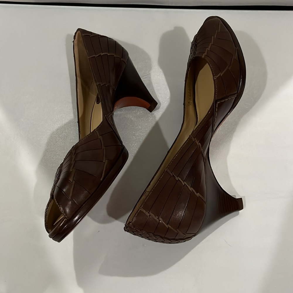 SALE! Cole Haan Brown Women's 7.5B Peep Toe Nike Air Comfort Heels Light Wear - Picture 3 of 13